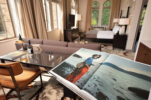 Ropa de cama de alta calidad, cubrecamas y colchones con pillow-top 