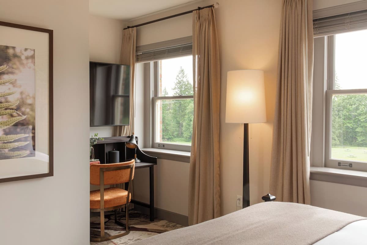 Premium bedding, down duvets, pillow-top beds, in-room safe