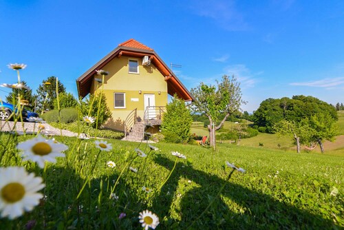 Family Duplex with Balcony – Peaceful Countryside Retreat
