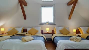 1 bedroom, iron/ironing board, travel crib, WiFi