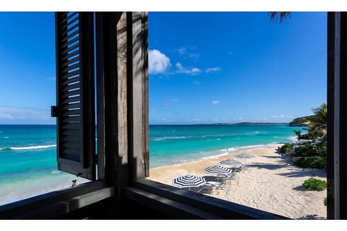 Sea Villa at Long Bay Villas: Privacy, 5-star service, butler, on secluded beach