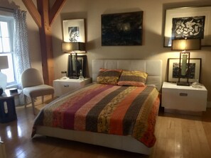 6 bedrooms, desk, iron/ironing board, WiFi