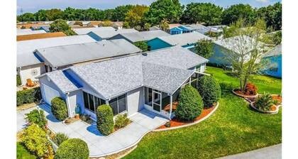 Exceptional Villa Close to Everything – Live Music, Dining & More!