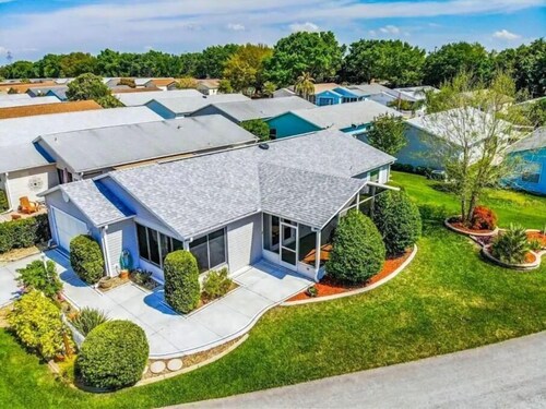 Exceptional Villa Close to Everything – Live Music, Dining & More!