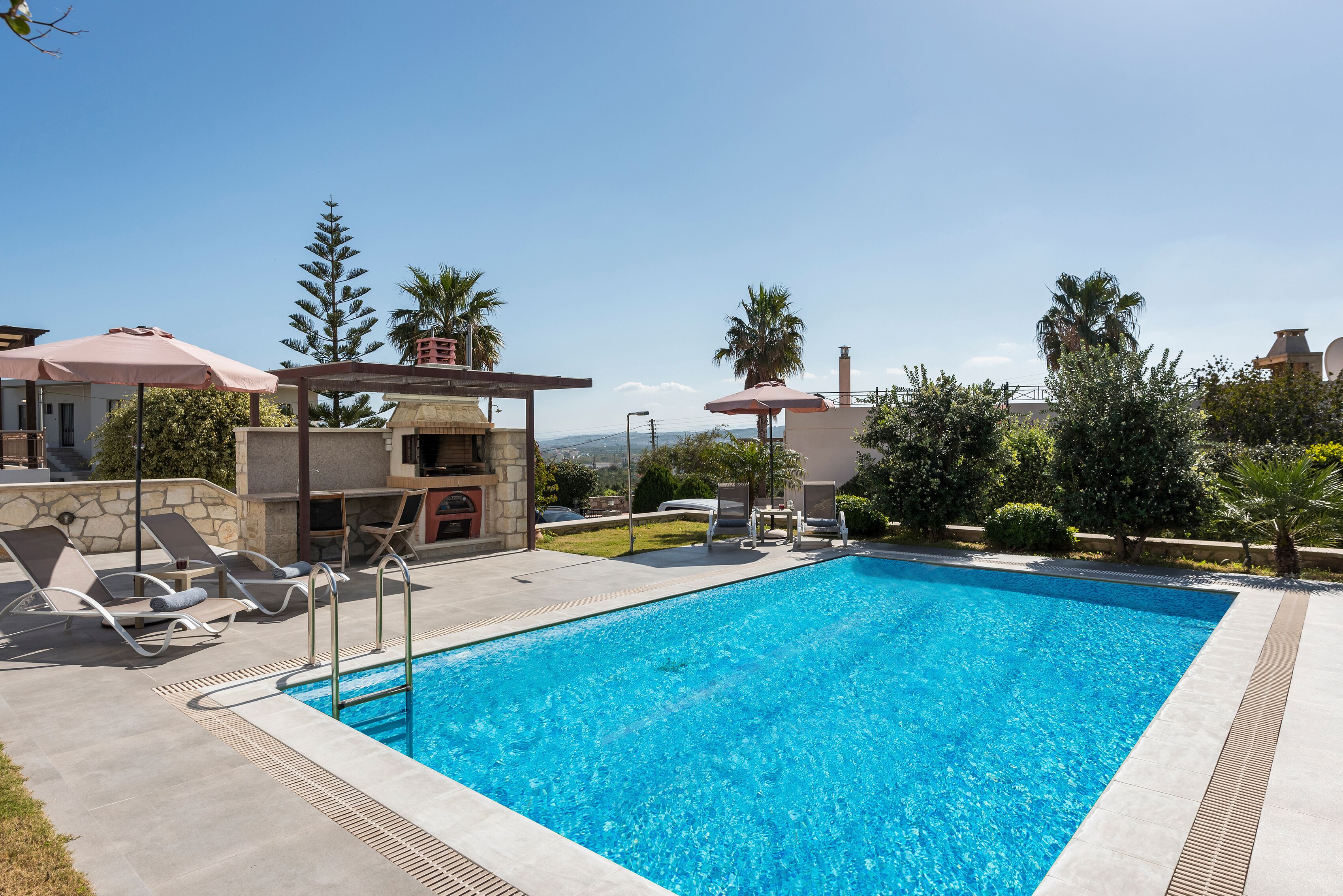 季節性室外游泳池