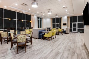 Tägliches inbegriffenes Frühstücksbuffet