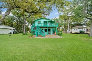 Exterior - Welcome to Super Happy Fun Land! (Bay City)