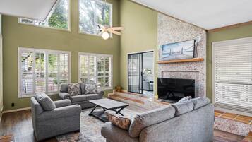 Smart TV, fireplace, computer monitors