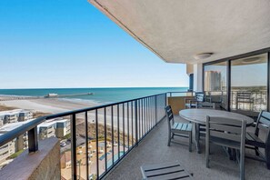 Outdoor dining - Beachfront condo w/ pool & balcony (Myrtle Beach)