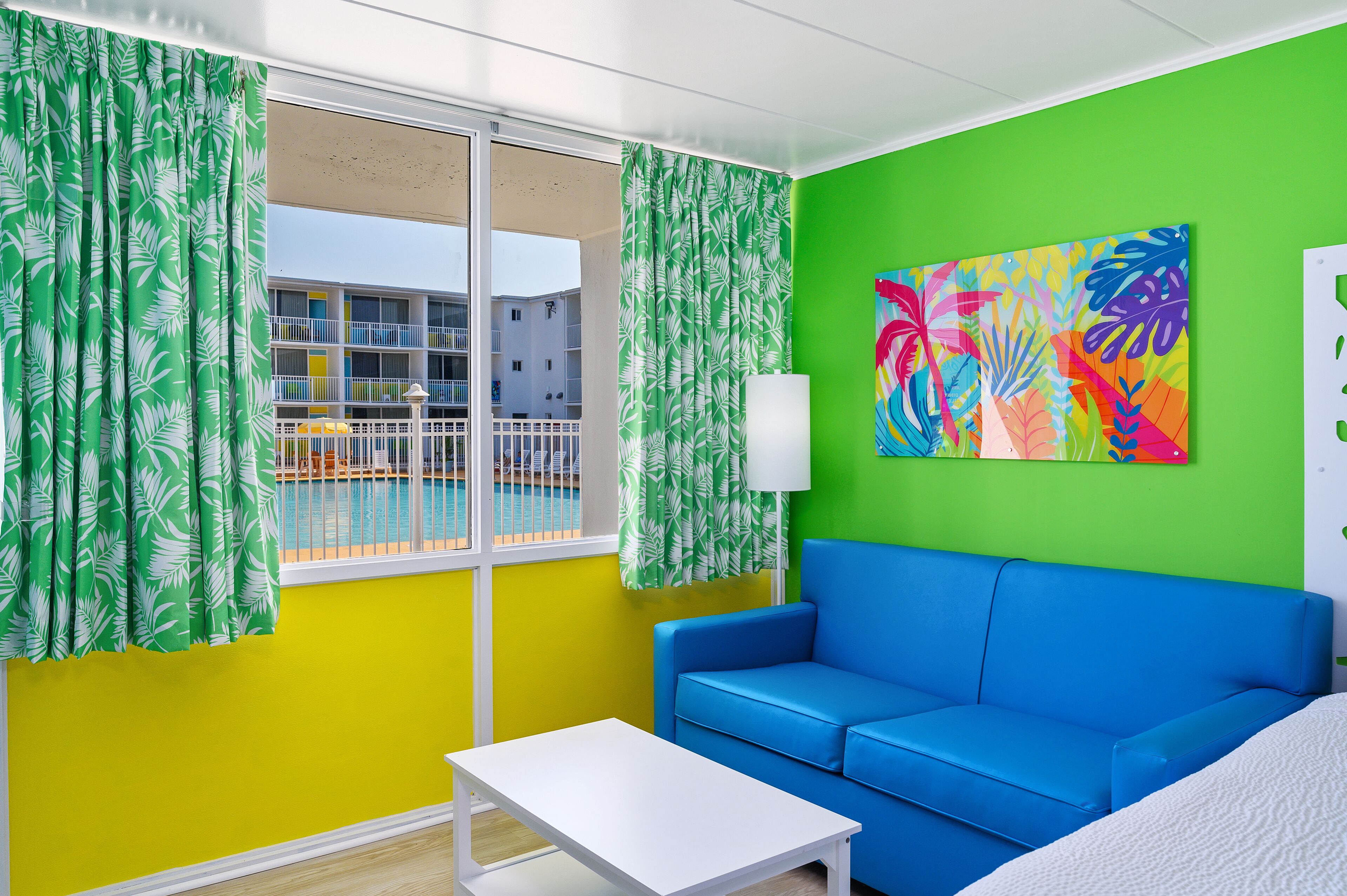 Laptop workspace, blackout curtains, iron/ironing board, free WiFi