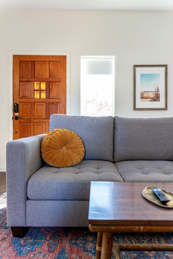 Smart TV, music library, stereo