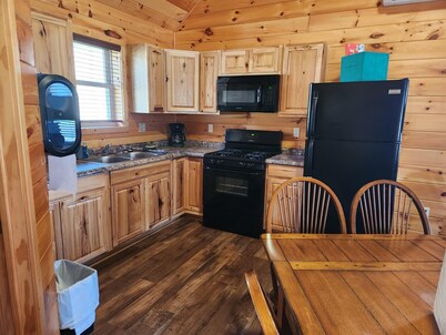 Great Valley Cabin 2 - Spacious Family Getaway with Pine Creek Access