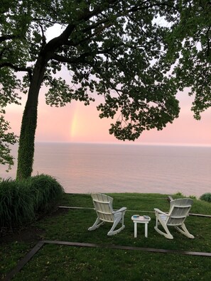 Property grounds - Mid-Century Modern on Private Beach, Designed by Award Winning Architect! (Chesapeake Beach)