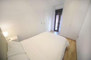 1 chambre, fer et planche à repasser, accès au Wi-Fi (inclus)