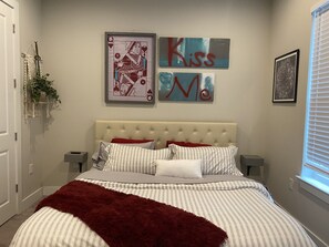 3 bedrooms, desk, free WiFi, bed sheets