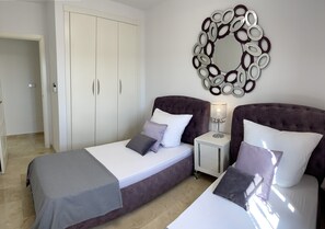 4 bedrooms, in-room safe, iron/ironing board, free WiFi
