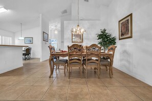 Dining - Enjoy Sunsets ☀ Fully Equipped 5BR → Near Disney (Kissimmee)