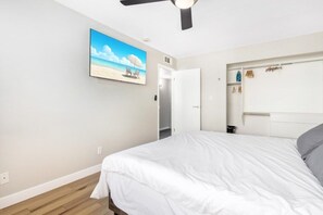 2 bedrooms, iron/ironing board, Internet, bed sheets