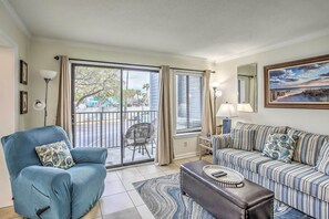 Interior - Cozy Myrtle Beach Escape with Resort Amenities! (Myrtle Beach)