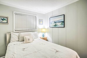 2 bedrooms, internet, bed sheets