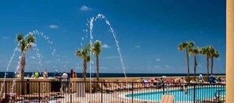 Short Drive to Gulf Shores, Flora-Bama Line, Perdido Beach & Pensacola. .