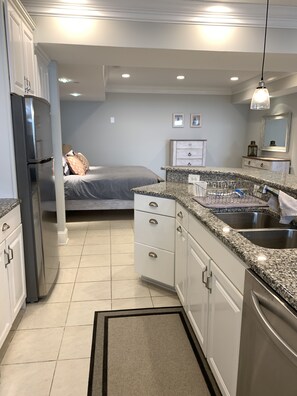 1 soverom, strykejern/-brett, wi-fi (inkludert) og sengetøy