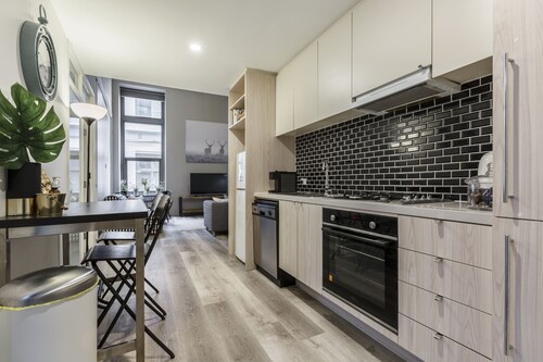 Chic Laneway Apartment on Famous Degraves Street