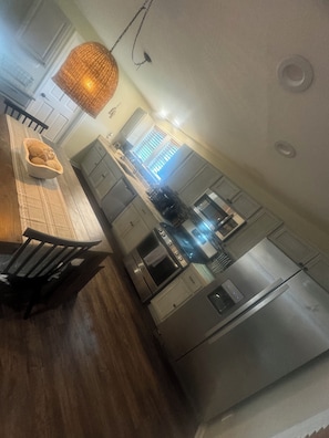 Fridge, microwave, oven, stovetop - Water Front Home: Fisherman's' dream with private dock and beautiful sunsets (Brownstown Charter Township)