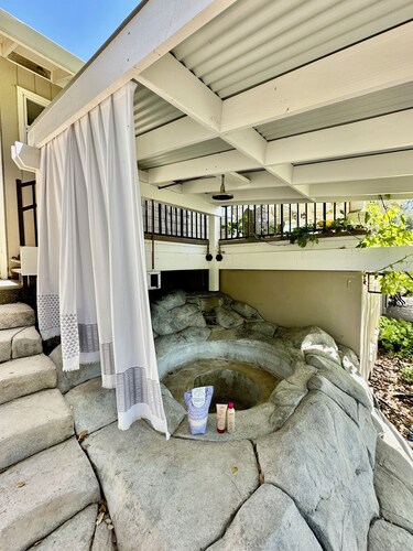 Jyoti Journeys Ashram, a wellness Centered Yoga Retreat, and Guest Ranch.