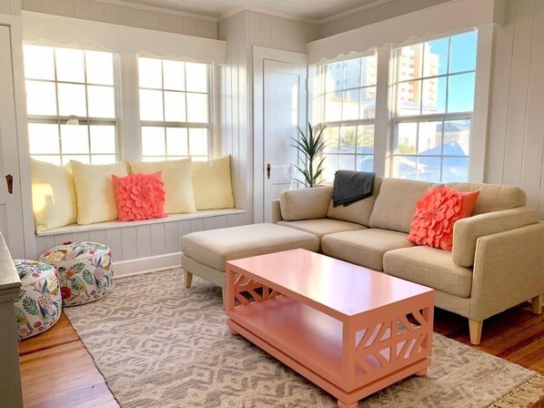 TV, Netflix, streaming services