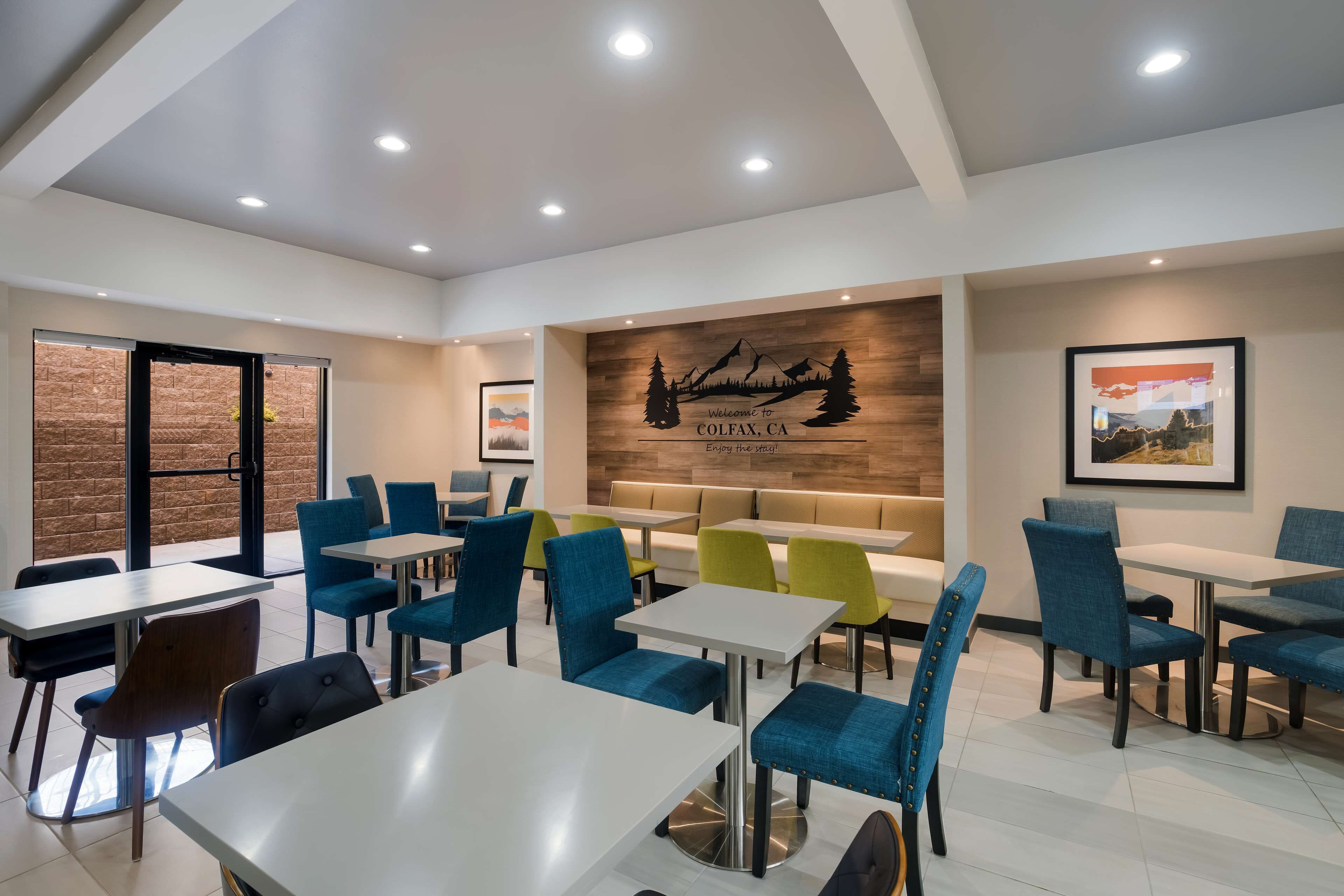 Free daily full breakfast 