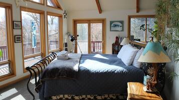 5 bedrooms, desk, iron/ironing board, free WiFi