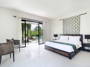 3 bedrooms, in-room safe, iron/ironing board, free WiFi