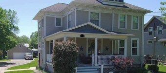 Spacious home with extras for your Air Venture week! Sleeps up to 10.