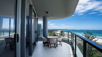 2 Bedroom Oceanfront (High Floor) | Terrace/patio