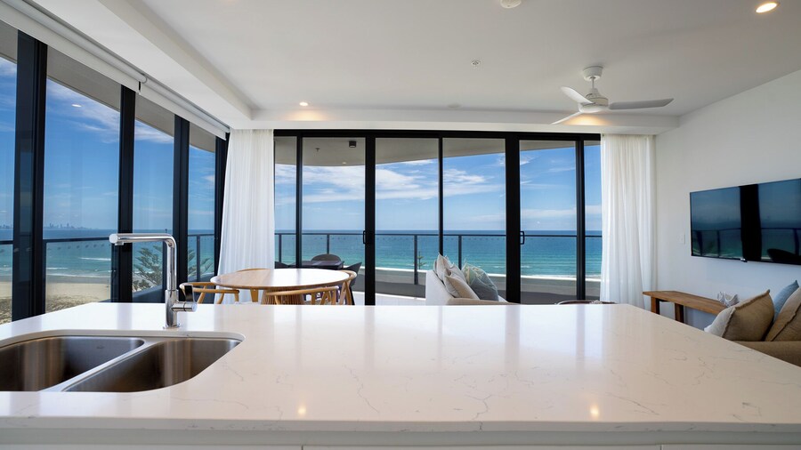 X Kirra Apartments