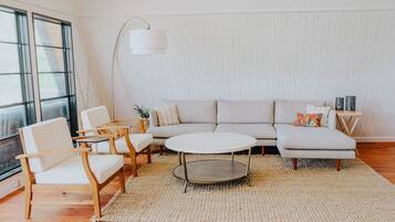 Smart TV, fireplace, video games