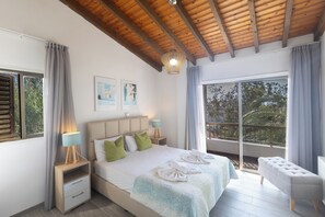 4 bedrooms, soundproofing, iron/ironing board, free WiFi - Villa Rosie, Modern 4bdr Ayia Napa Villa With Pool (Ayia Napa)