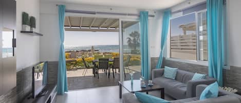 Villa, 3 chambres, piscine privée, vue jardin | Salle de séjour