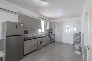 Villa, 3 Bedrooms, Private Pool, Garden View | Interior - Villa Suri, Luxury Seafront Villa (Sotira)