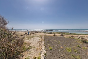 Villa, 3 Bedrooms, Private Pool, Garden View | Beach