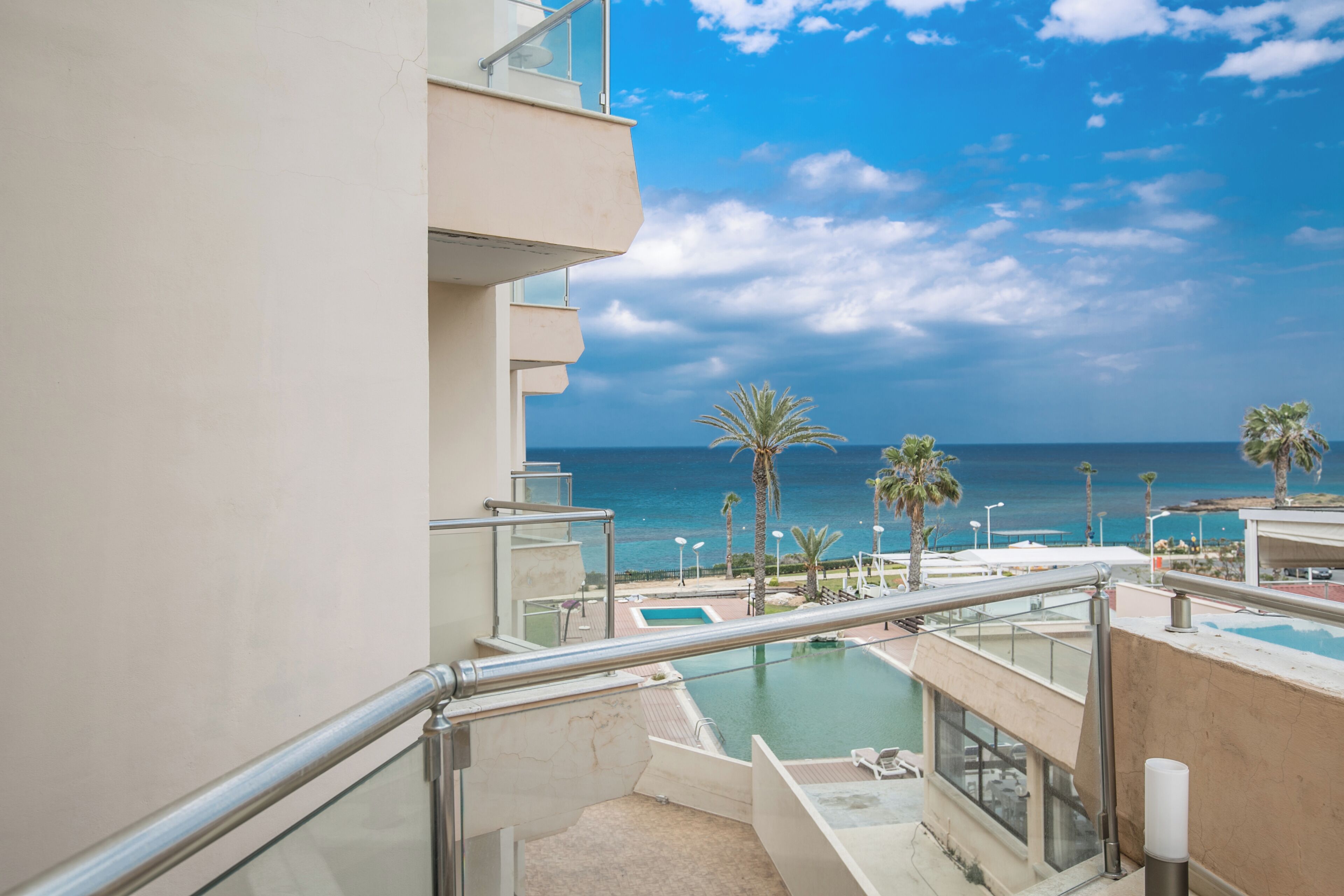 Apartment, 3 Bedrooms, Balcony, Ocean View | Pantai | Di pantai 