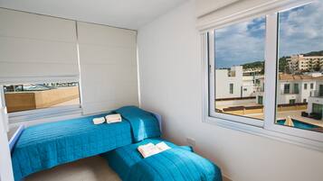 Apartment, 3 Bedrooms, Balcony, Ocean View | 3 bedrooms