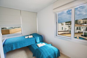 Apartment, 3 Bedrooms, Balcony, Ocean View | 3 bedrooms