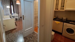 Apartment, 1 Bedroom, City View | 1 bedroom, travel crib, bed sheets - "Al 171 Family Suite Studio " (Rome)