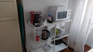 Apartment, 1 Bedroom | Private kitchen - Al 171 Suite Studio 1p-3p (Rome)
