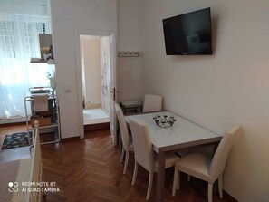 Appartement, 1 chambre | Coin séjour