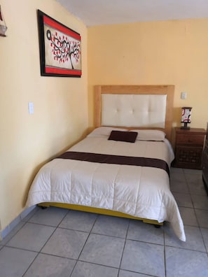 Apartment, 3 Bedrooms, Accessible, Smoking