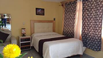 Apartment, 3 Bedrooms, Accessible, Smoking