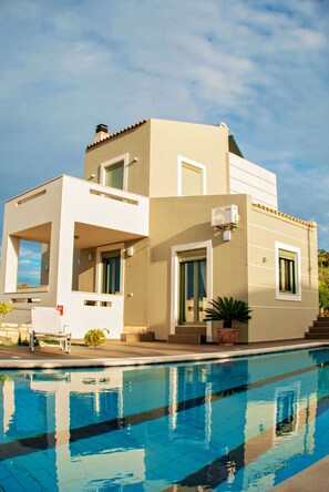 Front of property - "villa Horizon - Elegance & Privacy With Scenic Views - Extended Pool" (Rethymno)